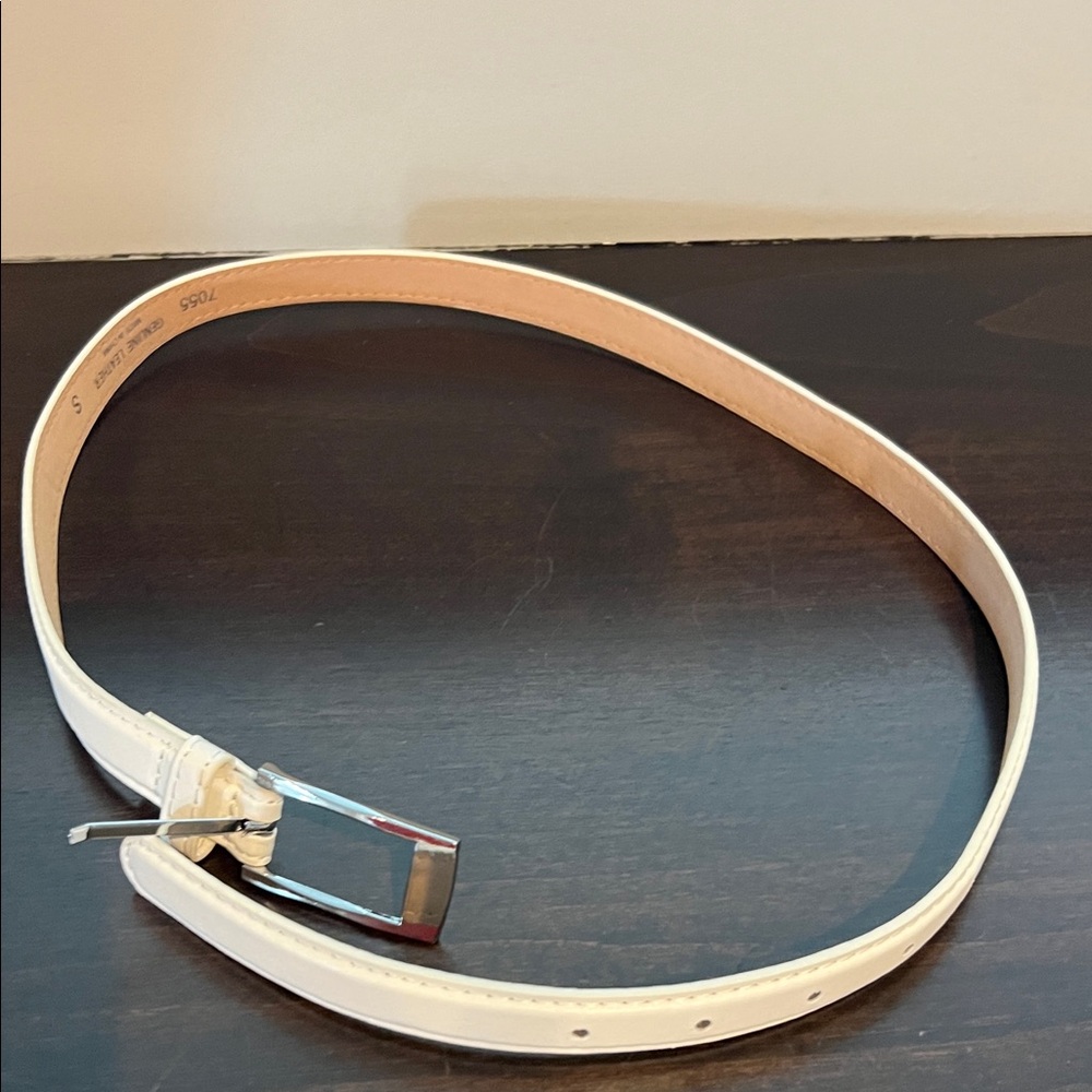 Universal Thread White Leather Belt with Silver Buckle